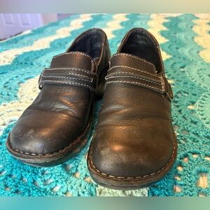 Women’s Black Leather Shoes